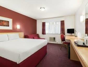 Days Inn By Wyndham London Stansted Airport Birchanger Екстериор снимка
